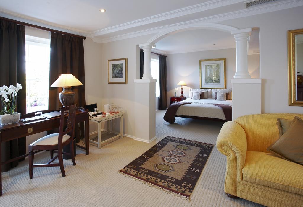 Stillness Manor Estate & Spa Constantia Esterno foto